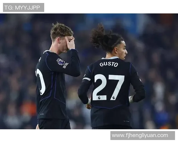 英超激战切尔西逆转利物浦争议判罚引发全场热议